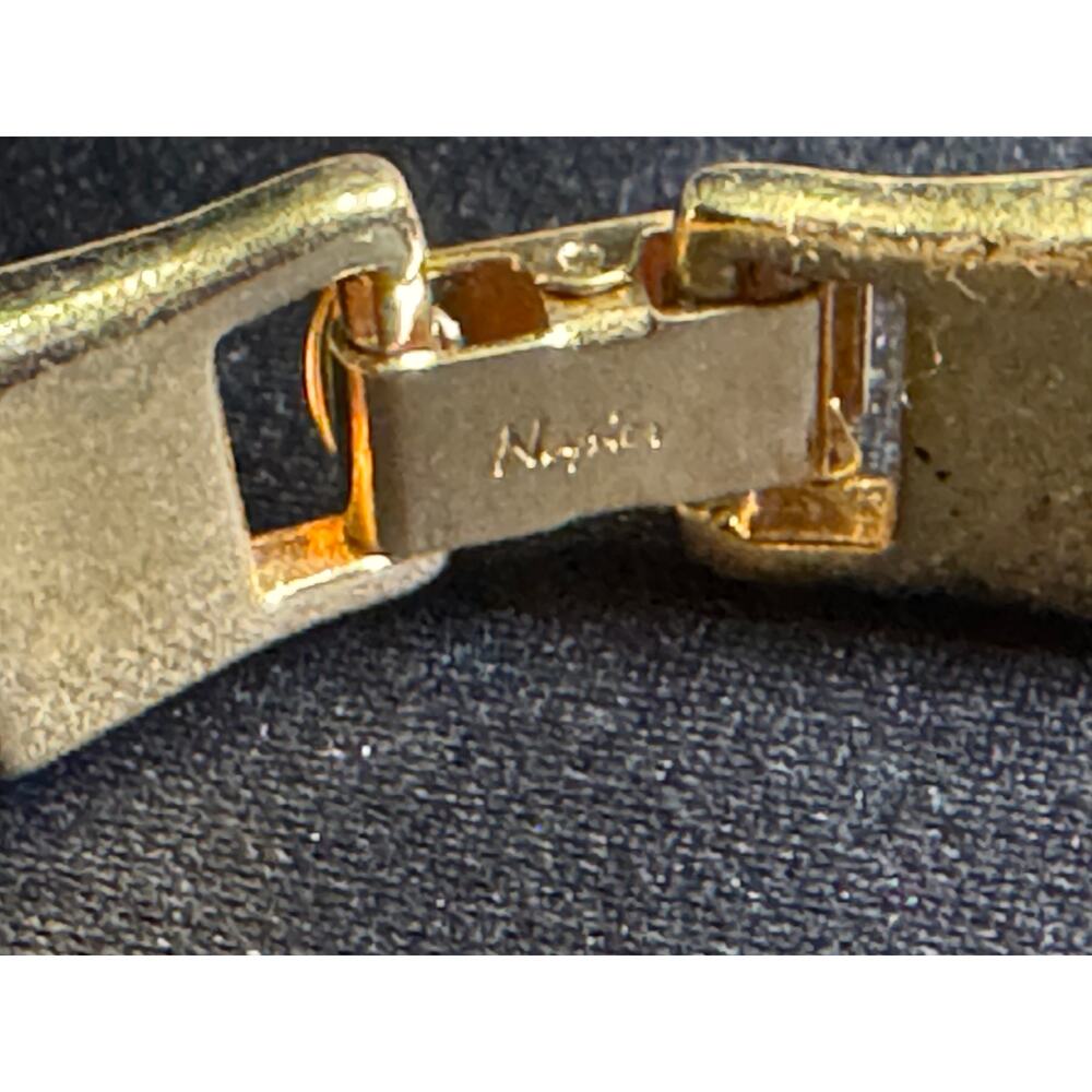 Trifari Gold Tone Panel Link Fold Over Clasp Bracelet Size 7 - Picture 5 of 6